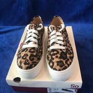 Women's So Leopard Print Platform Size 6-1/2 👟